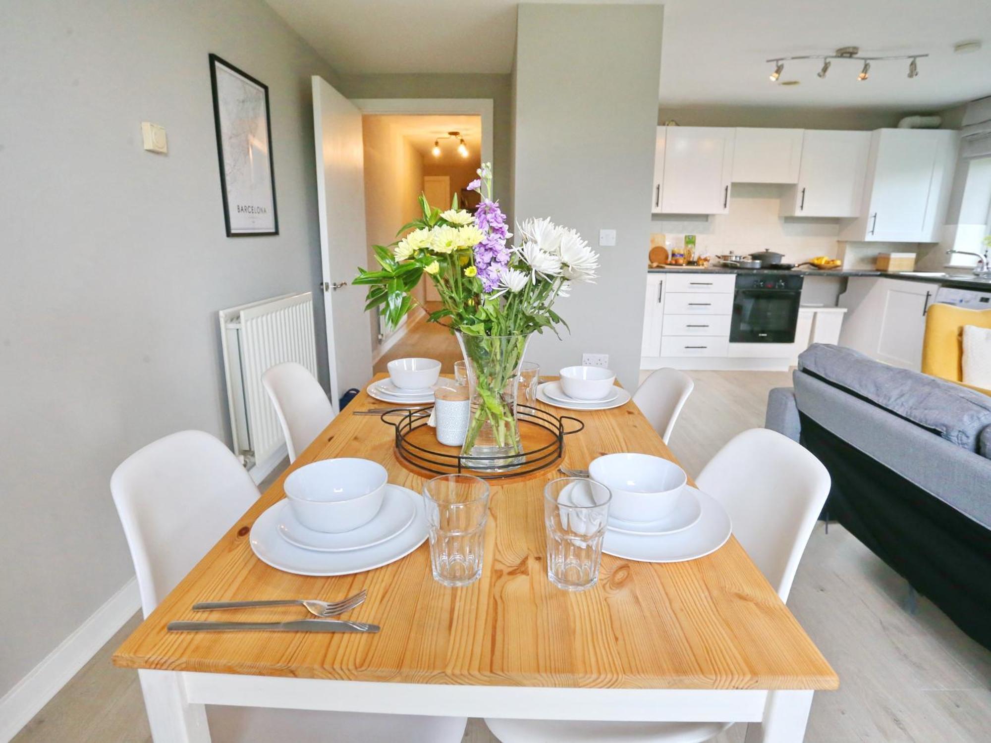 Pass The Keys Stylish Flat With Parking Close To Coop Arena Apartment *